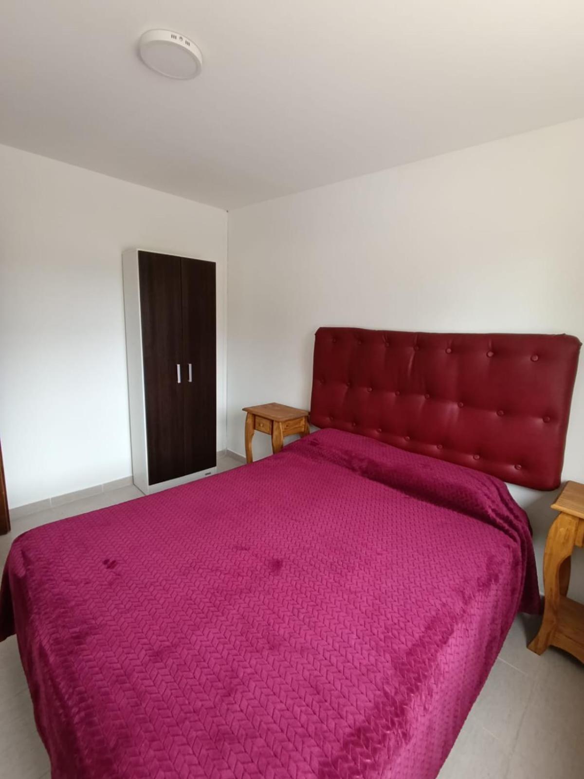 Amplio Departamento En El Centro De El Calafate! Apartment Bagian luar foto